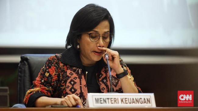 Menteri Keuangan Sri Mulyani Indrawati memberi keterangan kepada media terkait pencairan THR pada hari ini, Jakarta, 24 Mei 2019.  Berdasarkan  hasil monitoring THR yang telah dicairkan sebesar 19 T  atau 95 % dari proyeksi kebutuhan dana 20 T. CNN Indonesia/Hesti Rika