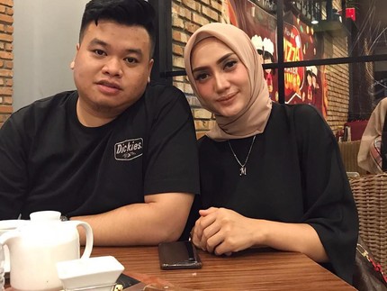 Suami Meninggal Dunia, Mama Lita 'Masterchef': Hanya Maut yang Memisahkan