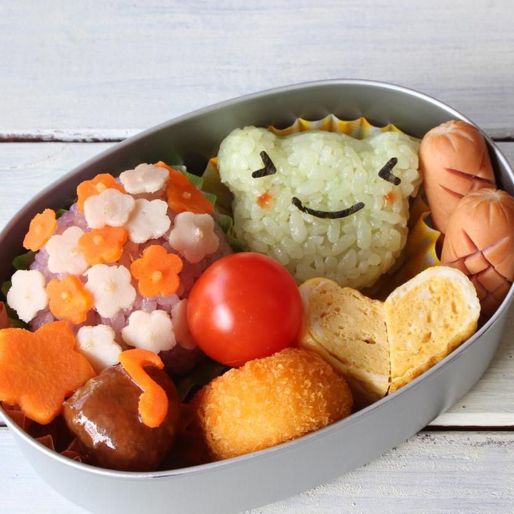 Nah, kalau anak penyuka karakter Keroppi, bisa buat bento bentuk kodok gini, Bun. (Foto: iStock)<div class="adL"> </div>
