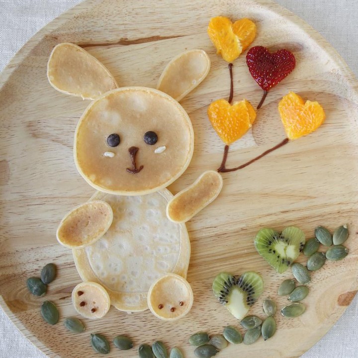 <span class="im">Si kecil penyuka pancake? Bisa banget bikin pancake bentuk kelinci lucu ini, Bun, sertakan hiasannya dengan buah-buahan berwarna ya. (Foto: iStock)<br /></span>