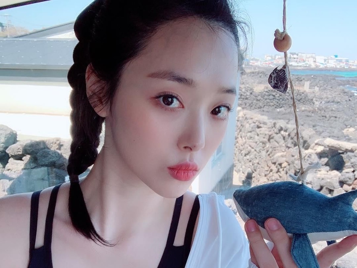 Sejak keluar dari f&lpar;x&rpar;&comma; Sulli seakan tak pernah berhenti membuat skandal&period; Lalu apa saja alasan Sulli memiliki banyak haters&quest; Berikut Insertlive sajikan&period;