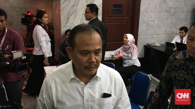 Perubahan substansi putusan MK dinilai mempengaruhi keabsahan pencopotan hakim konstitusi Aswanto oleh DPR.