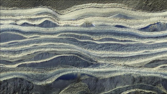 Lokasi air es untuk membantu misi Badan Antariksa Amerika (NASA) dalam pendaratan manusia di Mars.