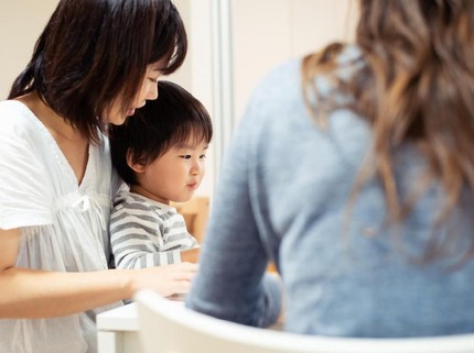 Efek Memaksa Anak Dekat dengan Baby Sitter Infal