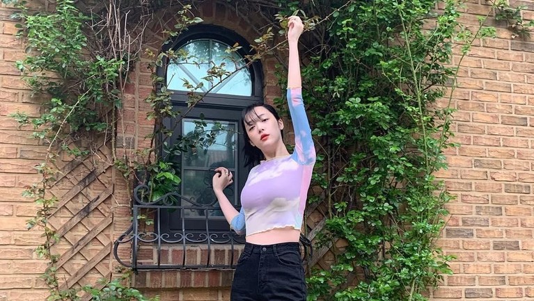 Sejak keluar dari f(x), Sulli seakan tak pernah berhenti membuat skandal. Lalu apa saja alasan Sulli memiliki banyak haters? Berikut Insertlive sajikan.