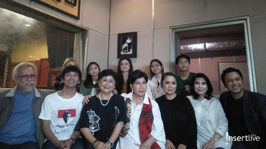 Kolaborasi musisi Indonesia dalam proyek lagu Indonesia Damai.