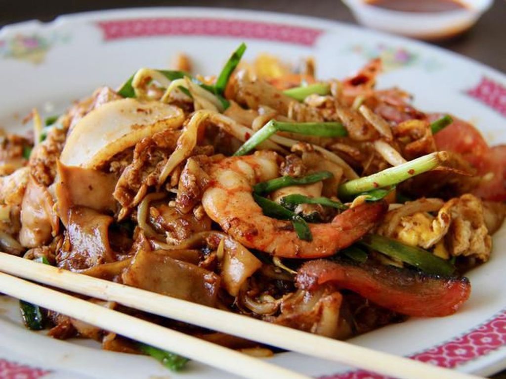 Gurih Kenyal Kwetiau Goreng Komplet Buat Sahur Gurih Kenyal Kwetiau Goreng Komplet Buat Sahur