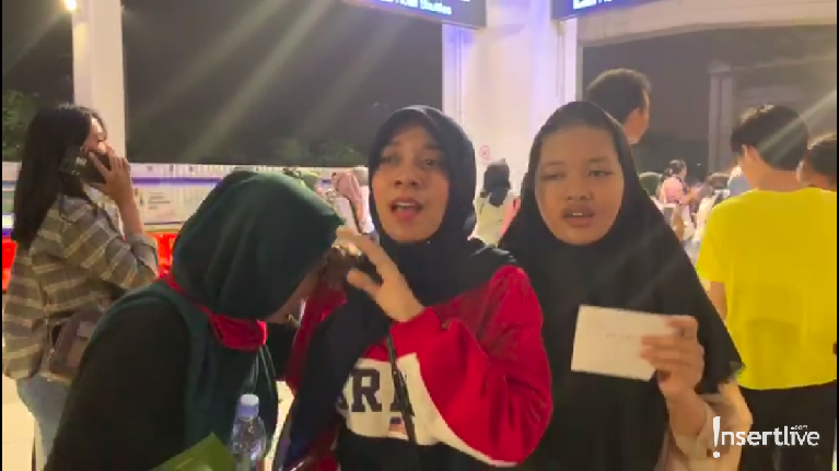 Akhirnya Tiba! Intip Potret Kedatangan EXO di Jakarta Suho, Chen, dan Kai akhirnya tiba di Jakarta. EXO-L pun menyambut dengan semangat kedatangan idolnya. Berikut potretnya.