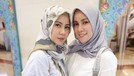 Telah berhasil melawan gejolak hati&comma; Olla Ramlan mengatakan akan terus tampil dengan menggunakan hijab&period; Insertlive sajikan beberapa pesonanya&colon;