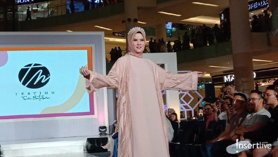 Jadwal Padat di Bulan Ramadan, Angel Lelga: Rezeki dari Allah Bulan Ramadan tak menyurutkan aktivitas Angel Lelga untuk tampil di dunia hiburan.