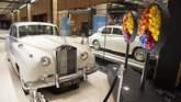 FOTO: Saksi Kemesraan Lennon-Ono 50 Tahun Silam Hotel The Queen Elizabeth menggelar pameran soal John Lennon dan Yoko Ono yang sempat menghabiskan waktunya di lokasi ini untuk berbagai kegiatan.