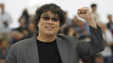 img-title Sutradara 'Parasite' Desak Kasus Kematian Lee Sun Kyun Diusut Tuntas