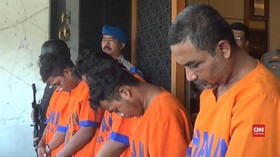 VIDEO: Lima Tersangka Pembakaran Polsek Tambelangan Ditangkap