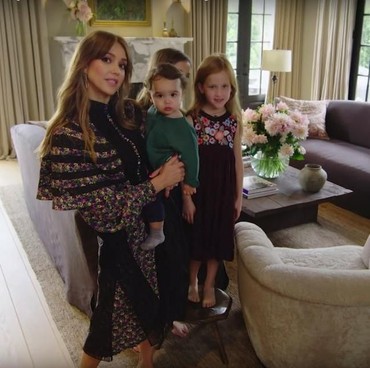 Capai Rp143 Miliar, Ini Isi Rumah Jessica Alba