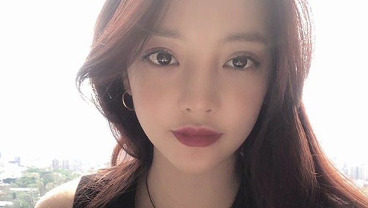 Penyanyi Korea Selatan Goo Hara ditemukan meninggal di rumahnya. Berikut beberapa cerita sedih Goo Hara sebelum meninggal.