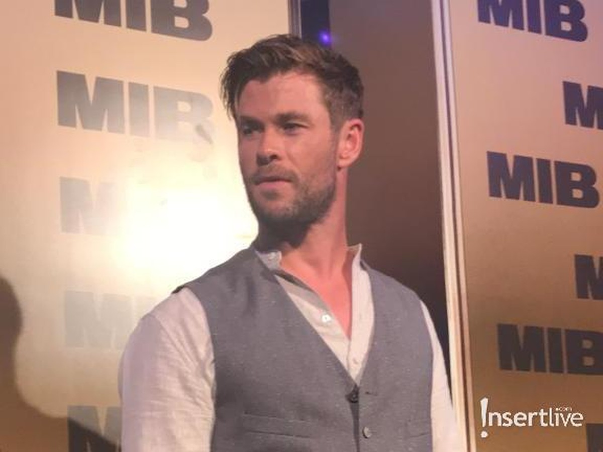 Chris Hemsworth saat ini tengah berada di Bali dalam rangka promosi film terbarunya&comma; Men In Black&period; Selain itu&comma; ada juga Tom Holland di lokasi yang sama&period;