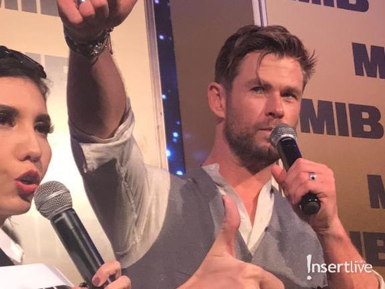 Chris Hemsworth saat ini tengah berada di Bali dalam rangka promosi film terbarunya, Men In Black. Selain itu, ada juga Tom Holland di lokasi yang sama.