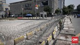 FOTO : Kawasan Jalan MH Thamrin Mulai Kondusif Jalan MH Thamrin di depan Gedung Bawaslu sempat mencekam pada 21-23 Mei malam karena bentrok petugas dan pedemo, namun kini kondusif meski polisi masih berjaga.