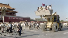 Tiga Dekade Tiananmen, Kala Tank Tentara Gilas Asa Reformasi