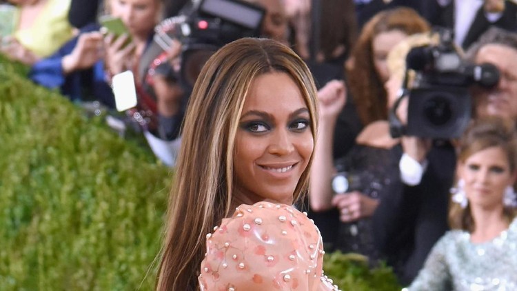 Penyanyi Beyonce masuk deretan orang terkaya di AS. Tajir melintir dengan kekayaan Rp5,6 Triliun, dari mana sumber kekayaan istri Jay Z ini?
