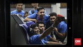 FOTO: Mengintip Kereta Sleeper Mewah untuk Mudik Lebaran PT Kereta Api Indonesia (KAI) kembali meluncurkan kereta sleeper jenis terbaru yang bernama Luxury 2 di Jakarta, Minggu (26/5).