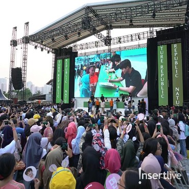 Momen Lebih Dekat Lihat Wajah Tiga Personel EXO