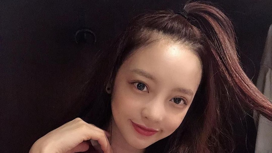 Cerita di Balik Goo Hara Nekat Lakukan Percobaan Bunuh Diri Goo Hara ditemukan tak sadarkan diri di lantai dan langsung dibawa ke rumah sakit.