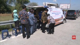 VIDEO: Penukaran Uang Baru Jelang Lebaran di Surabaya