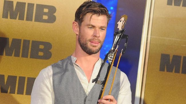 Chris Hemsworth diketahui sengaja memadatkan aktivitasnya pada paruh awal 2019 demi mudik dan rehat bersama keluarganya di Australia.