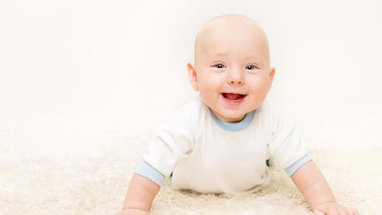 Nama bayi laki-laki Islami dengan arti pejuang berikut cocok banget untuk calon jagoan kecil Bunda yang pantang menyerah.