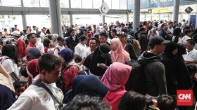 Tiket Kereta dari Senen Nyaris Habis, KAI Bantah Ada Calo