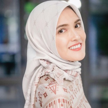 Shandy Aulia Pakai Hijab, Netizen: Semoga Dapat Hidayah