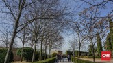 FOTO: Menyibak Peninggalan Islam di Alhambra Alhambra merupakan destinasi populer yang terletak di Granada, Spanyol. Istana yang dibuat pada masa Dinasti Nasrid ini menyimpan banyak sejarah Andalusia.