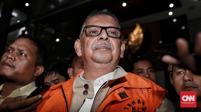 KPK melimpahkan berkas perkara eks Dirut PLN Sofyan Basir ke pengadilan, sehingga proses hukumnya terkait dugaan suap PLTU Riau-1 segera ke tahap persidangan.
