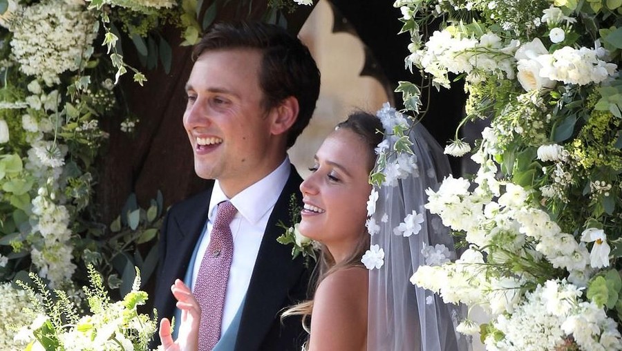 2. Charlie Van Straubenzee Siapakah yang akan menjadi orang tua baptis untuk anak pasangan Pangeran Harry dan Meghan Markle?