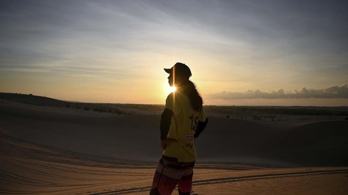 FOTO: Bermain Sandboarding di Vietnam