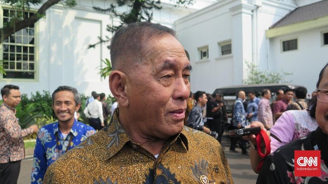 Menteri Pertahanan Ryamizard Ryacudu menyebut kasus Kivlan menyangkut politik, sehingga berat bagi dirinya menjadi penjamin penangguhan penahanan Kivlan.