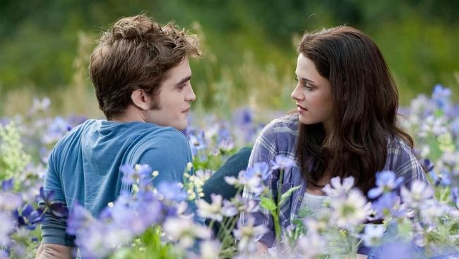 Kristen Stewart Nikahi Wanita, Fans Ungkit Sempurnanya Sang Aktris kala Dipacari Pattinson