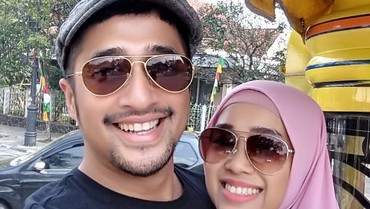 img-title Reaksi Irfan Hakim Saat Diizinkan Istri untuk Poligami