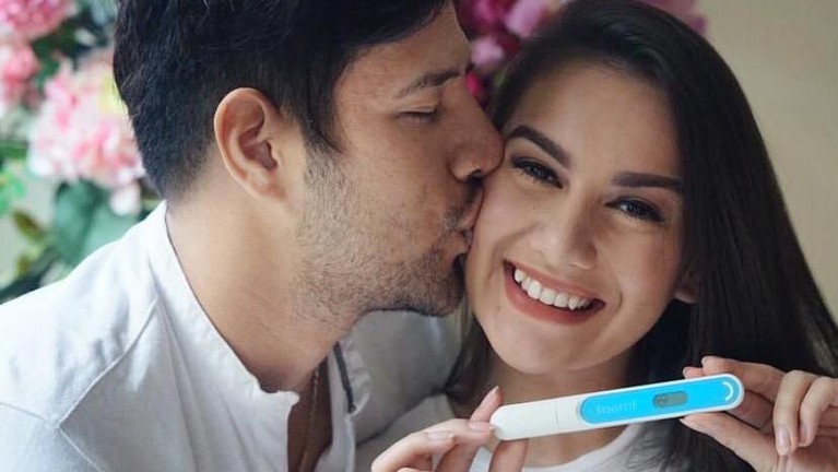 Kisah perjalanan rumah tangga Irish Bella dan Ammar Zoni. Pasangan ini juga harus menghadapi kenyataan pahit, kehilangan anak kembar mereka.