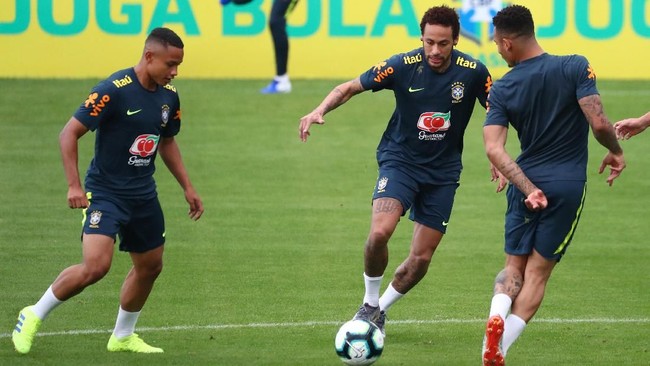 Ketidakhadiran Neymar secara tak langsung membantu Timnas Brasil mengikis gejala inferiority complex yang sempat menghinggapi para pemain.