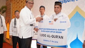 Sebar 1.000 Alquran, BRI Santuni Yatim Piatu di Papua