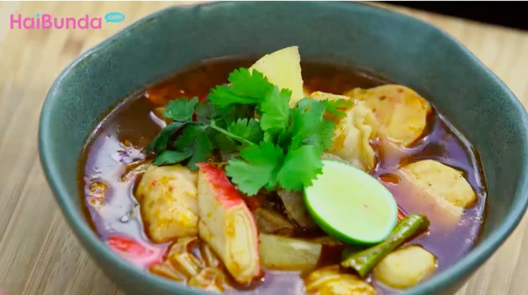 Memasukkan sajian khas negara tetangga yakni Thailand di menu sahur? Kenapa enggak, Bun. Yuk kita bikin tom yam hotpot.