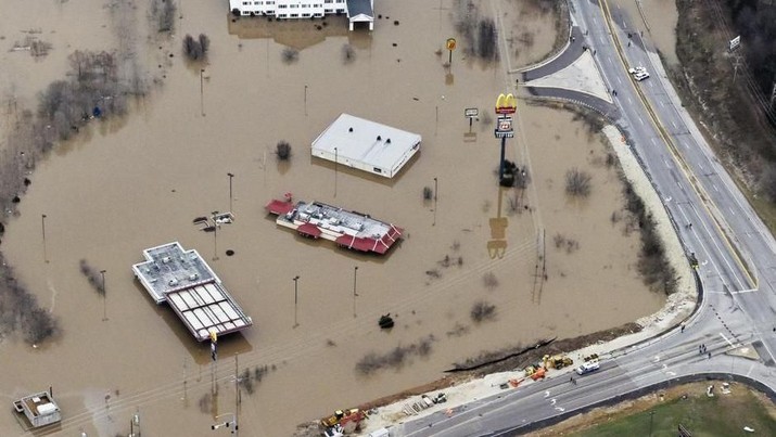 Pagi Ini Harga Minyak Terkoreksi, Gara-gara Banjir Arkansas? - Rifan Financindo Palembang