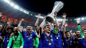 FOTO: Chelsea Juara Liga Europa, Arsenal Menangis