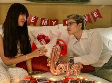 Lucinta Luna dan Kekasih Unggah Foto Lebaran, Netizen: Casing yang Tertukar