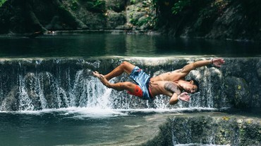 MTMA Jelajahi Queen Waterfall yang Pernah Didatangi Putri Diana
