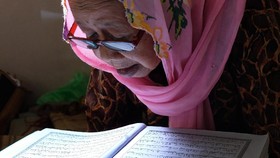 FOTO: Santri-santri Lansia Pencari Berkah Ramadan