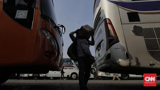 foto mudik pempriv dki Sejumlah penumpang peserta 'Mudik Bareng Pemprov DKI Jakarta