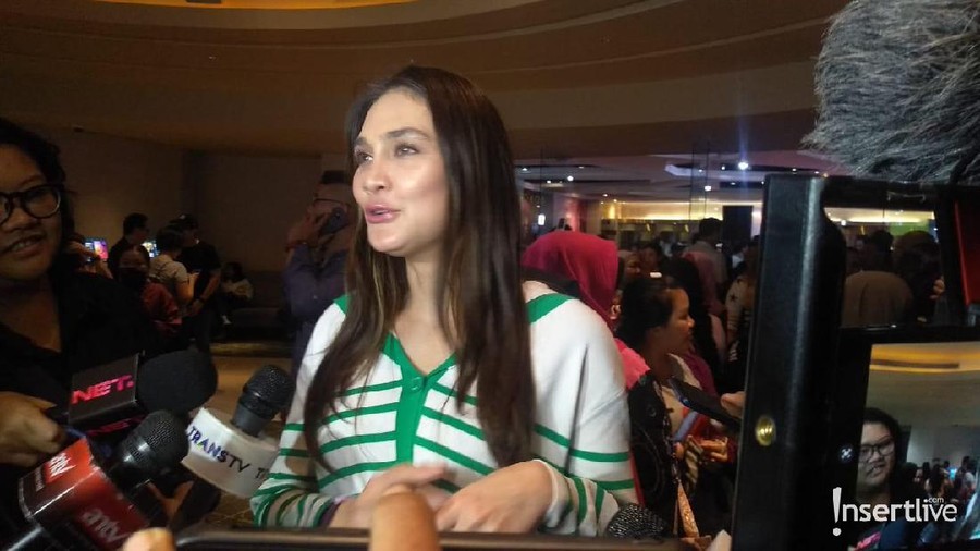 Luna Maya akan mudik ke Bali pada libur lebaran tahun ini tanpa didampingi oleh kekasih.